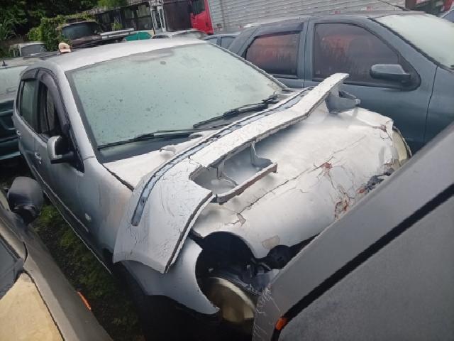 VW/POLO 1.6 2005